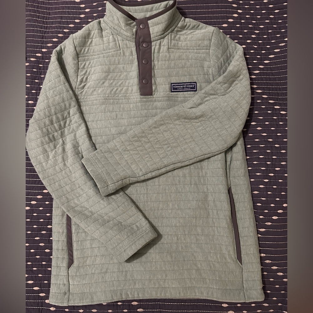 Vineyard Vines boys quilted pullover